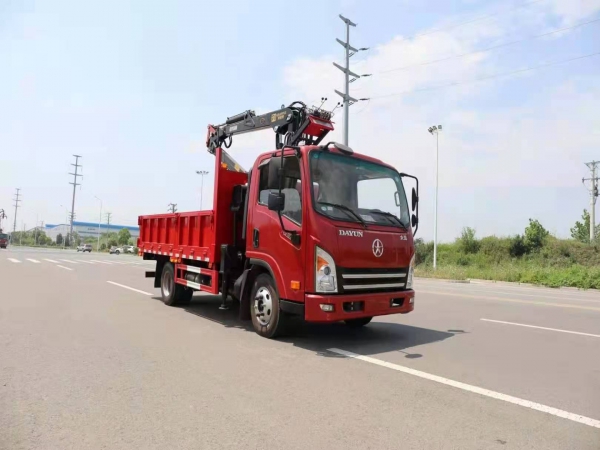 大運(yùn)國六藍(lán)牌折疊隨車吊